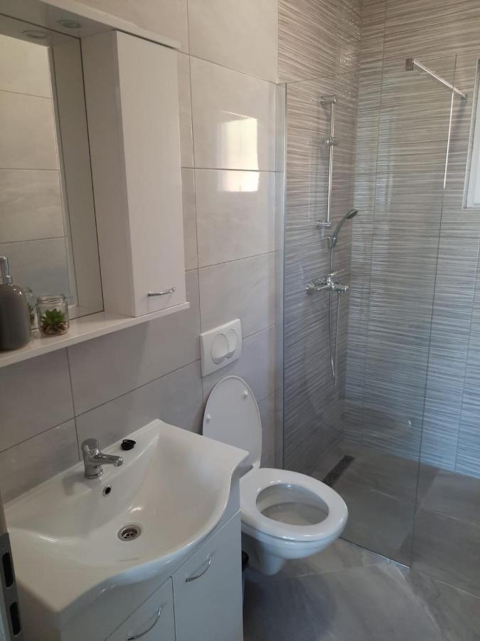 Apartmani Antea Starigrad Paklenica Exterior photo